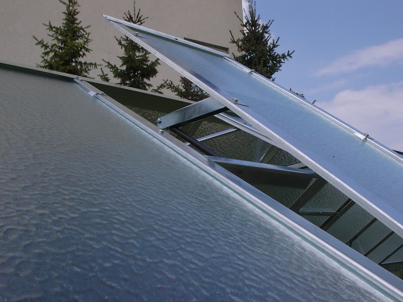 střešní okna skleníku